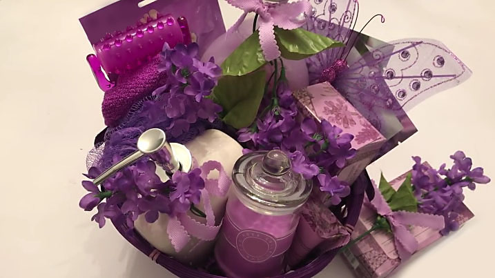 Lavenders spa day gift basket